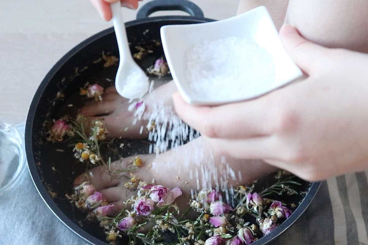 DIY foot bath with herbs SimplyBeyondHerbs