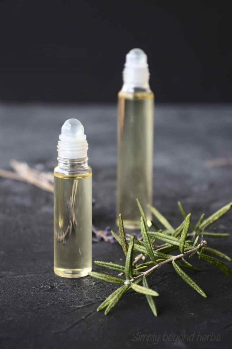 Simple DIY cuticle oil recipe to Strengthen Nails and Cuticles
