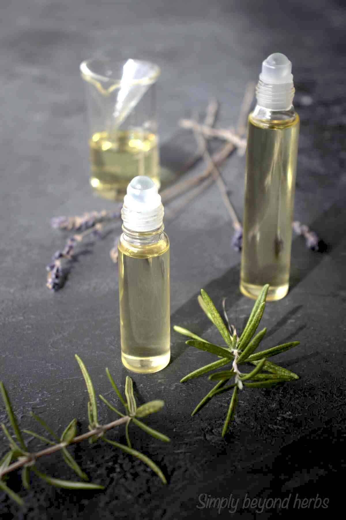 Simple DIY cuticle oil recipe to Strengthen Nails and Cuticles