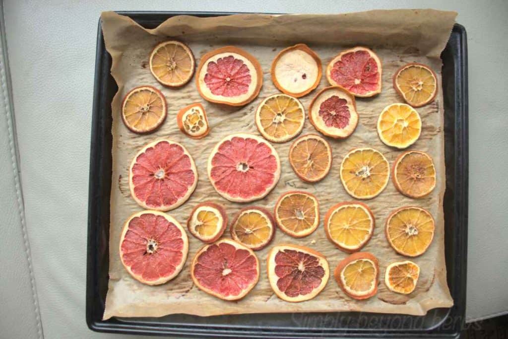 How to Dehydrate Orange Slices (plus 11 Ways Using them