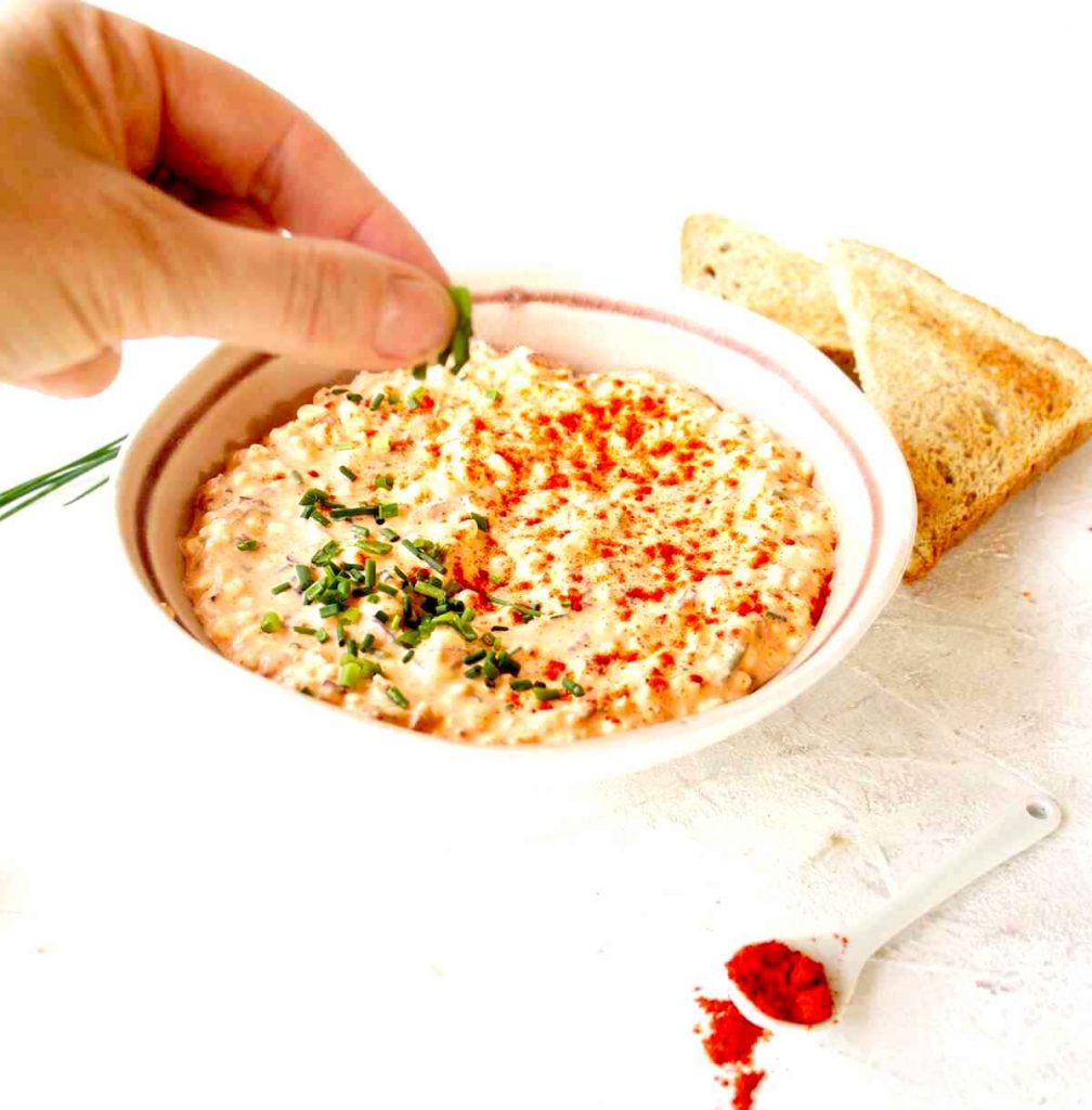 5 minutes Creamy Paprika dip SimplyBeyondHerbs