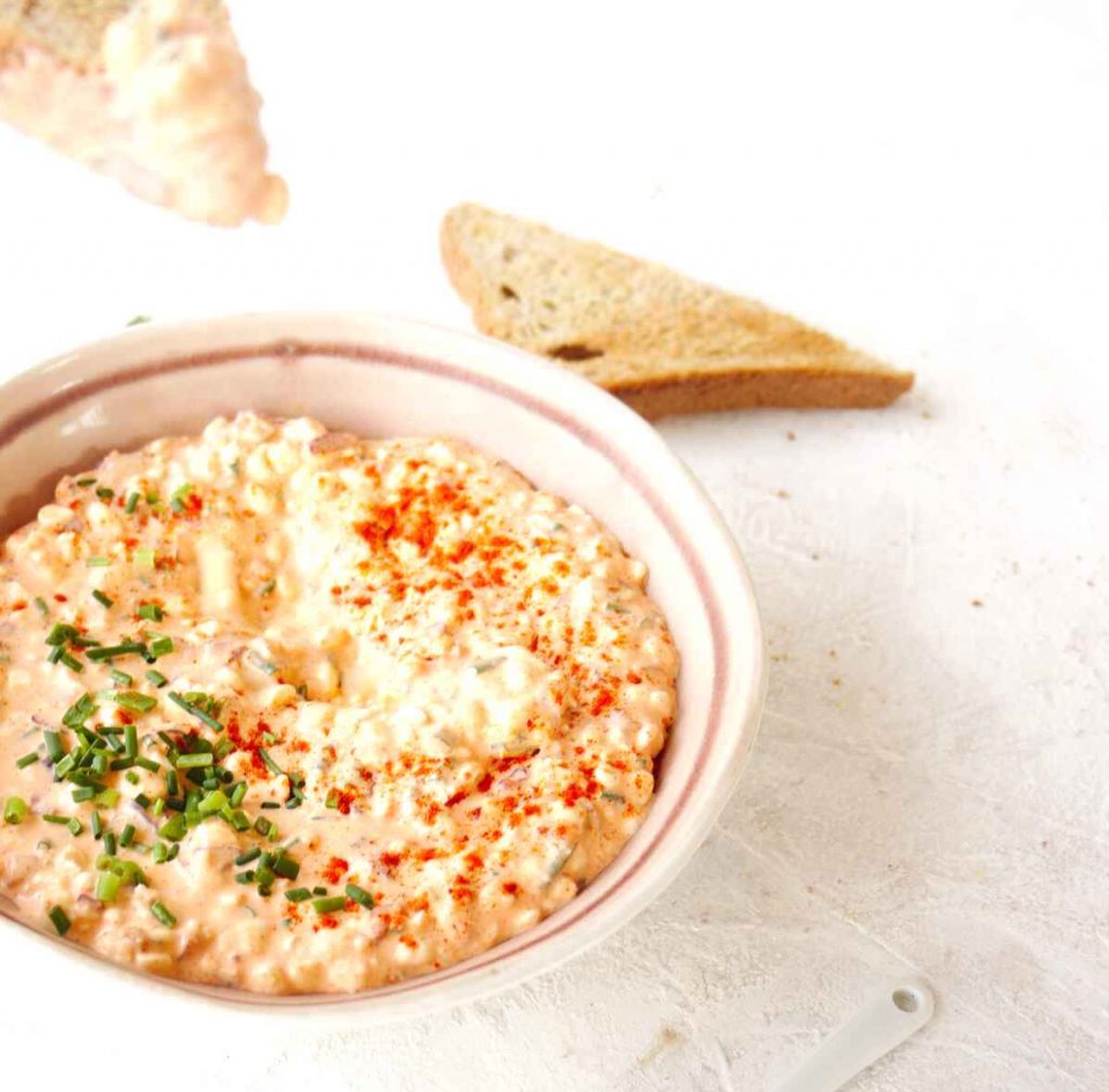 5 minutes Creamy Paprika dip SimplyBeyondHerbs