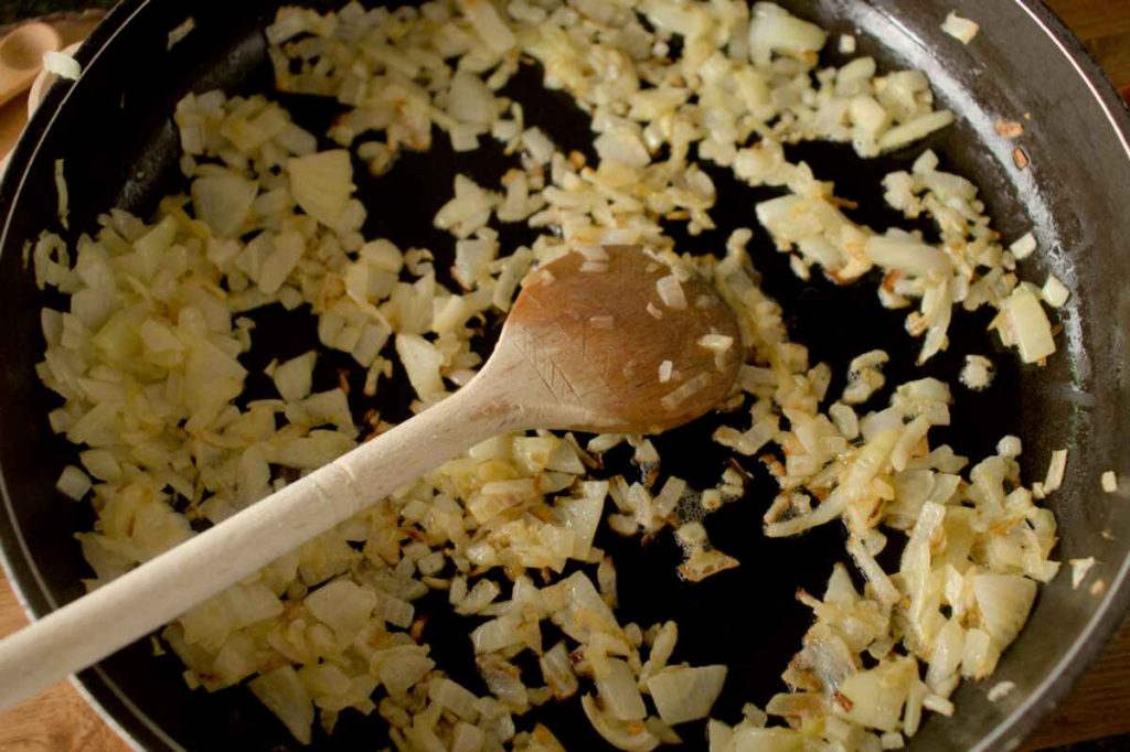 Spicy, quick and easy Chili Scrambled Eggs SimplyBeyondHerbs