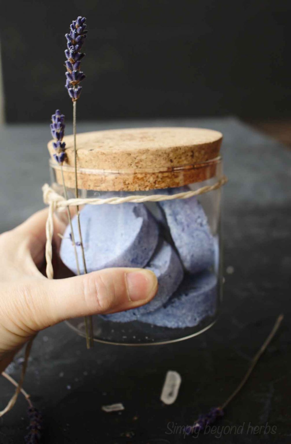 Shower bomb recipe {DIY shower steamers with menthol crystals