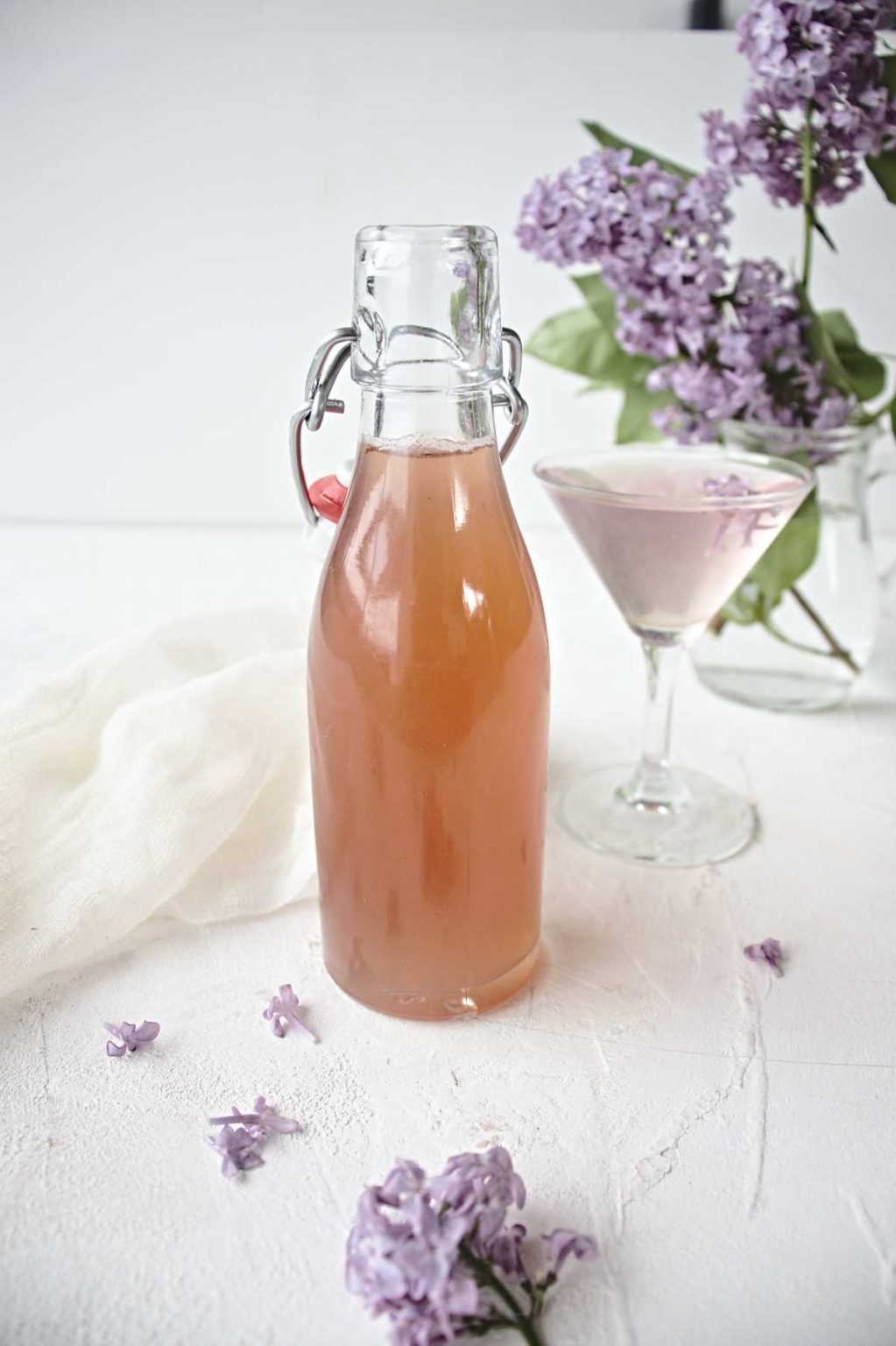 Are Lilacs Edible? 20+ Delicious recipes to eat Lilac flowers