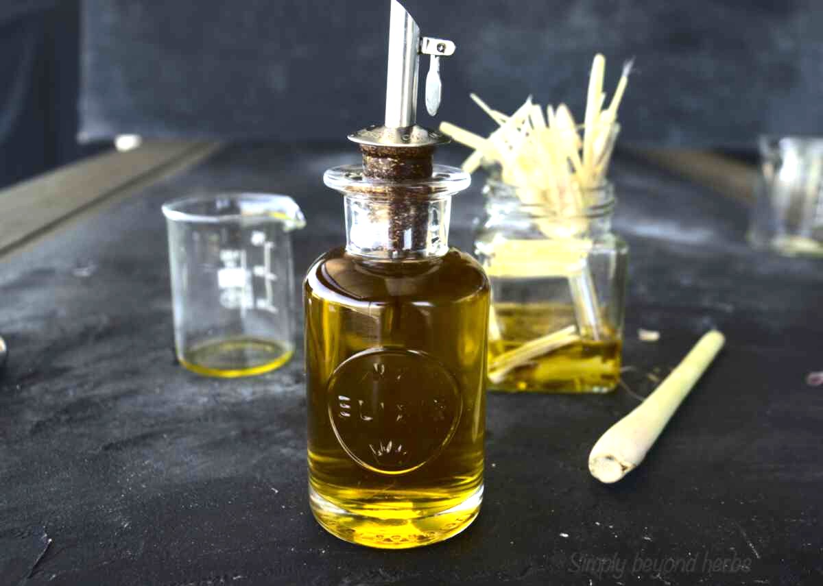 Infused Oil vs. Lemongrass Essential Oil